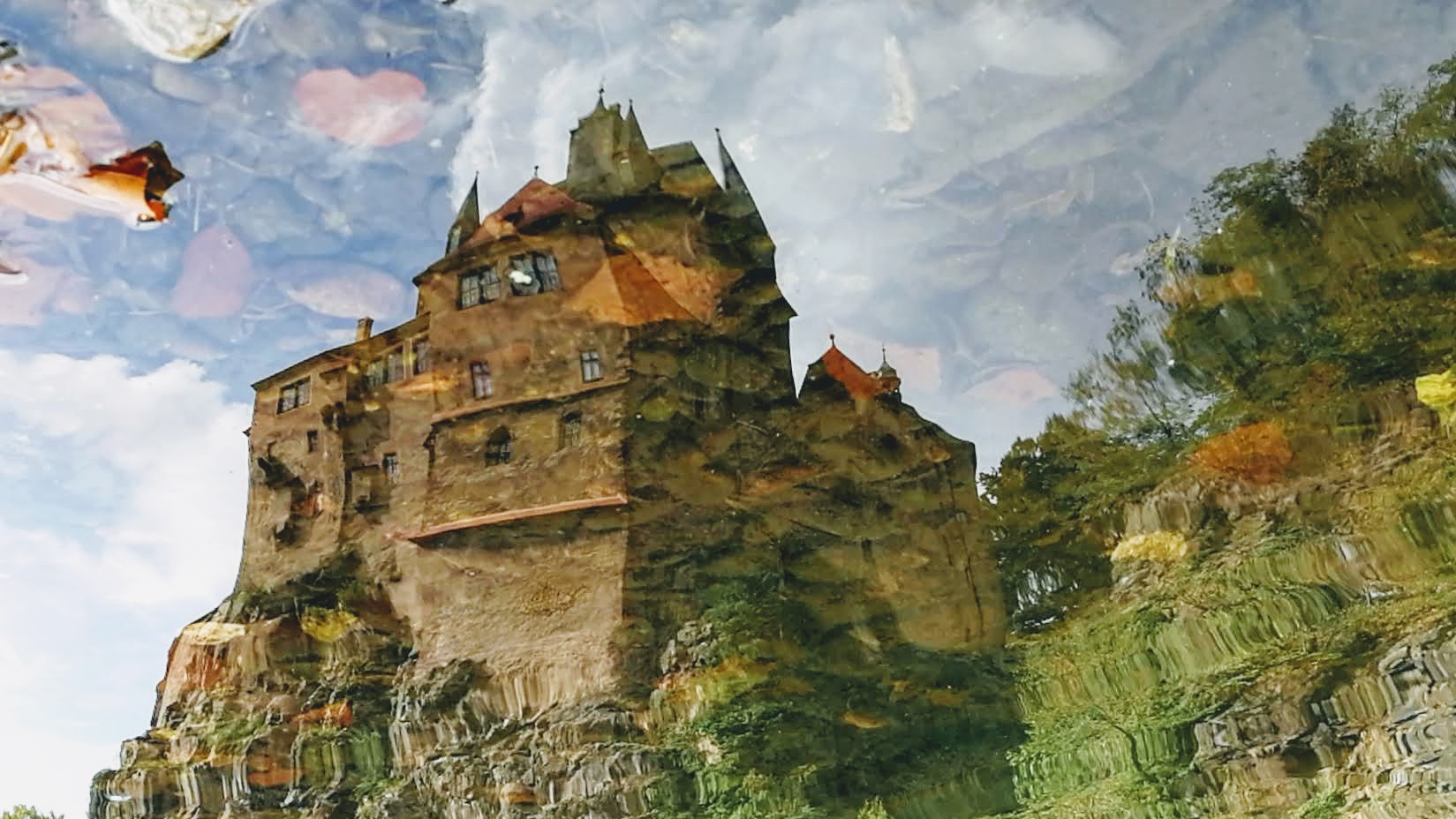 Burg Kriebstein im Spiegel
