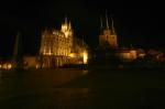 Der Erfurter Dom und St. Severi bei totaler Dunkelheit