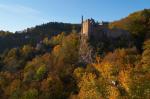 Herbstlandschaft mit Schloss