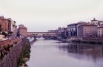 Arno mit 'ner alten Brücke