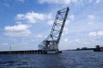 Zugbrücke vom Wasser aus in FL
