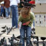 Venedig_Mädchen mit Tauben