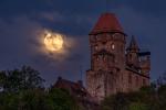 Burg Berwartstein zum Mondaufgang